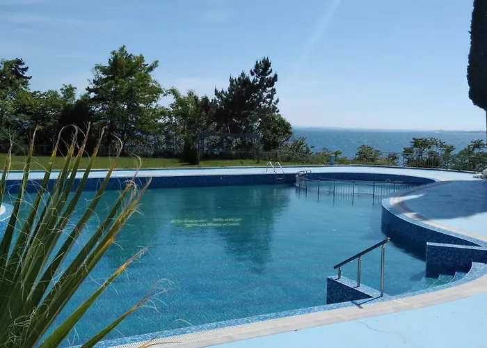 The Blue - In A Complex Next To The By Flаt Manаger Pomorie